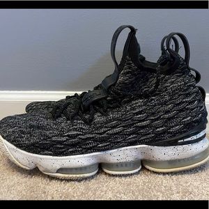 Lebron 15 size 9.5